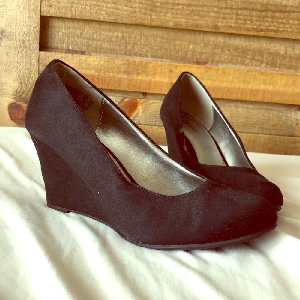 Dexter Black Wedge Heel size 7